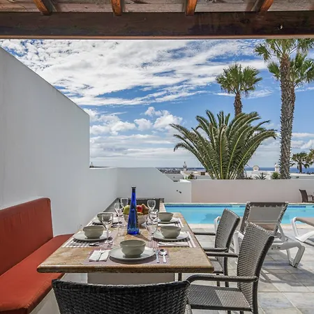Bay Views * Playa Blanca (Lanzarote)